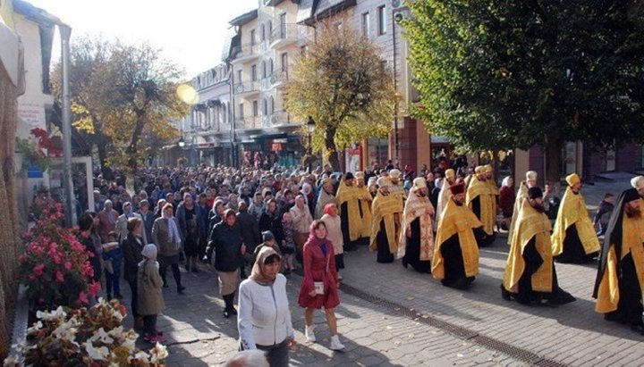 Хресний хід в Луцьку на честь Собору Всіх Святих землі Волинської, 21.10.18. Фото: прес-служба Волинської єпархії УПЦ