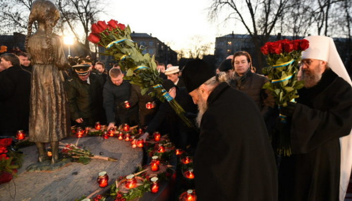 His Beatitude Metropolitan Onuphry took part in the ceremony commemorating the victims of the Holodomor in Kiev. Photo: church.ua