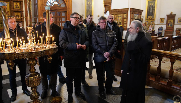 Делегация послов стран Балтии и республики Польша в Святогорской лавре 16.01.2020