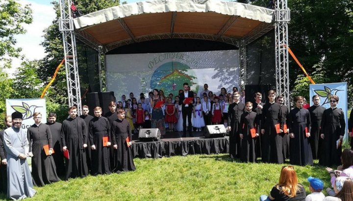 Перший дитячий православний вокальний фестиваль «Співочі стежки дитинтства». Фото: СПЖ