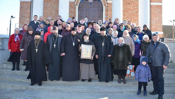 Кам’янці помолились про прославлених святих свого краю. Фото: Запорізька єпархія