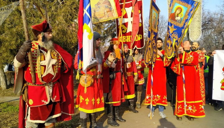 В Белграде прошел протестный молебен в поддержку верующих Черногории. Фото: rs.sputniknews.com