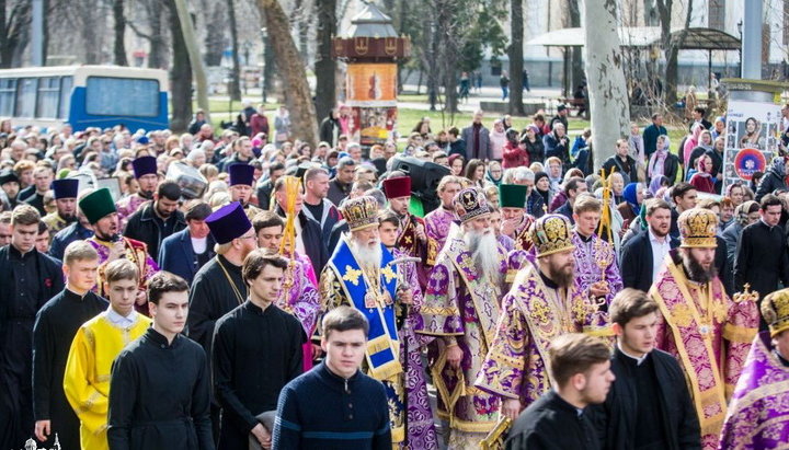 В Одесі пройшов багатотисячний загальноміський хресний хід. Фото: eparhiya.od.ua