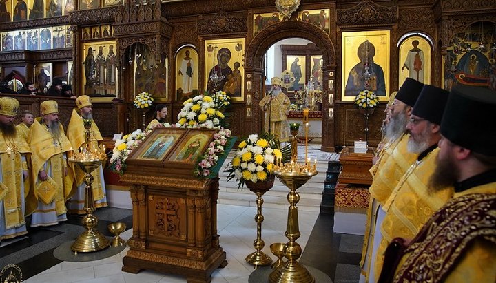 Митрополит Святогорский Арсений в день своего тезоименитства. Фото: svlavra.church.ua