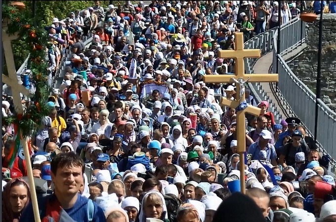 Щоденник паломника. Частина третя: Хресна хода проходить через міст (ВІДЕО)