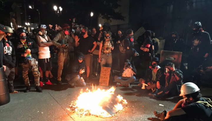 In the United States, Black Lives Matter activists burned dozens of Bibles. Photo: cbn.com