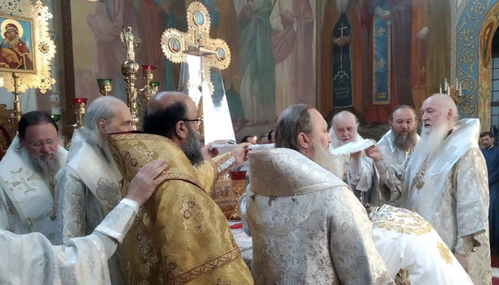 Consecration of Archimandrite Silouan as Bishop of Hertsa. Photo: facebook