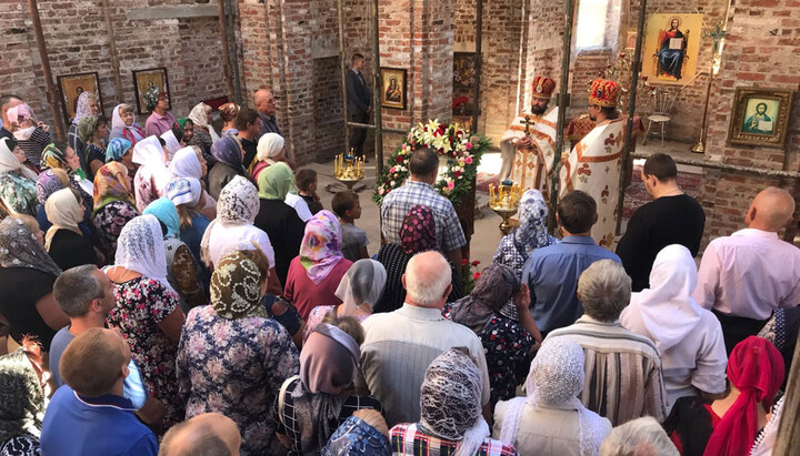 Первая Литургия в новом храме г. Кировское. Фото:  Горловская епархия