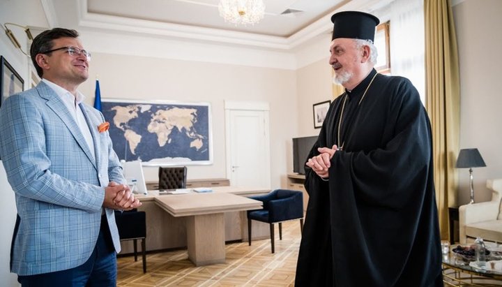 Dmitry Kuleba and Metropolitan Emmanuel (Adamakis). Photo: orthodoxtimes.com