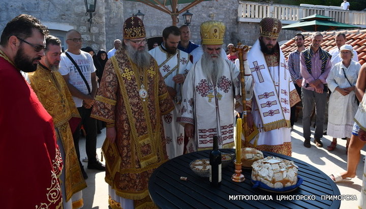 Архиереи УПЦ и глава Черногорско-Приморской митрополии СПЦ. Фото: mitropolija.com