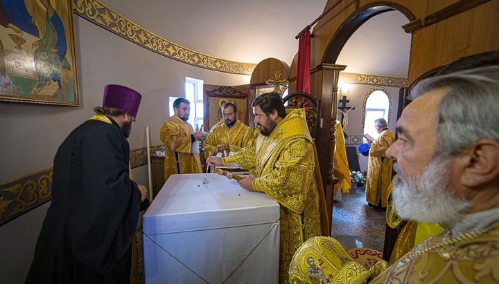 Освящение крестильного храма Свято-Покровской общины УПЦ в Коротыче. eparchia.kharkov.ua