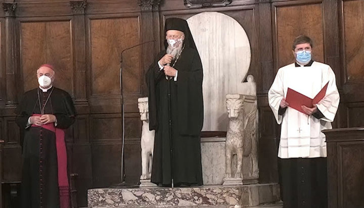 Patriarch Bartholomew attending a prayer service in Rome. A photo: fanarion.blogspot.com