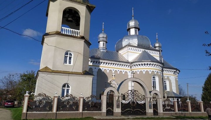  Храм Архангелов Михаила и Гавриила в с. Сучевены Герцаевского района Черновицкой области. Фото: facebook.com