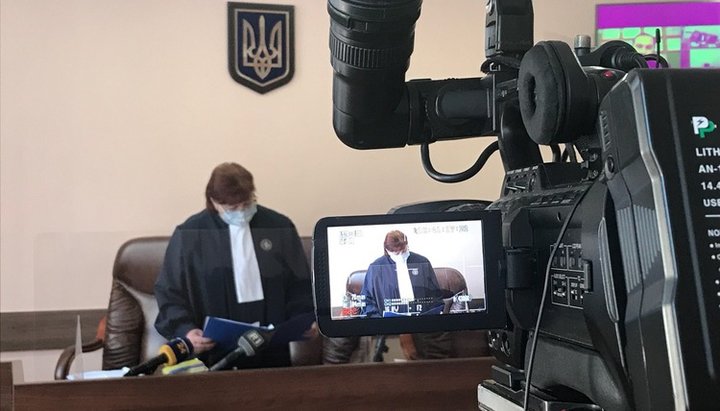 Апеляційний суд скасував штраф, виписаний вчительці за відмову носити маску. Фото: rivnepost.rv.ua