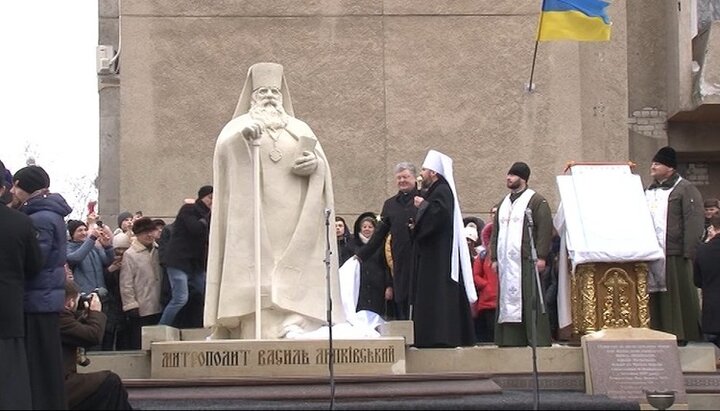 Урочисте відкриття пам’ятника Липківського в Черкасах, 2019 рік. Фото: Суспільне