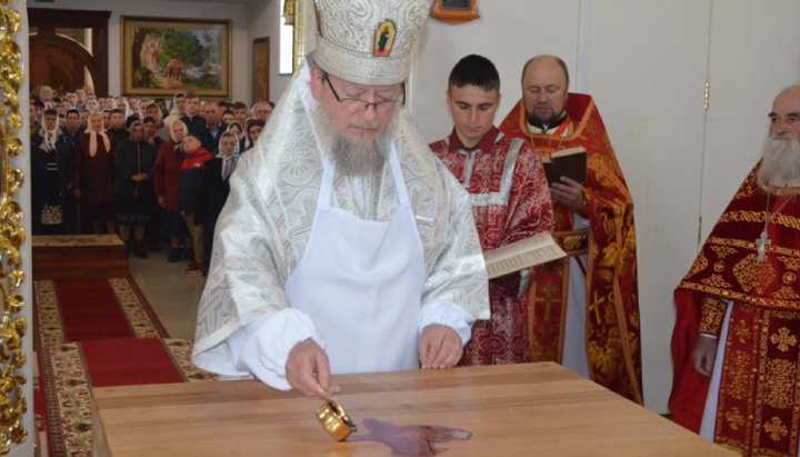 Чин освячення нового храму в с. Великі Селища звершив митрополит Анатолій (Гладкий). Фото: sarny.church.ua