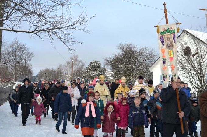 На Полесье состоялось детское шествие за мир в Украине