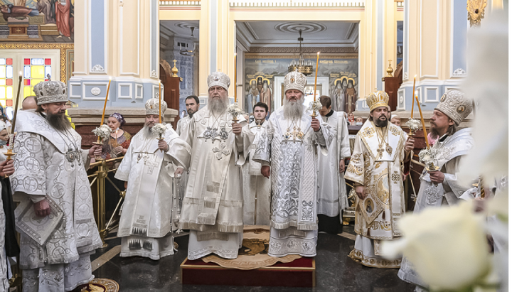 Всенощное бдение в кафедральном соборе Алма-Аты. Фото: lavra.ua