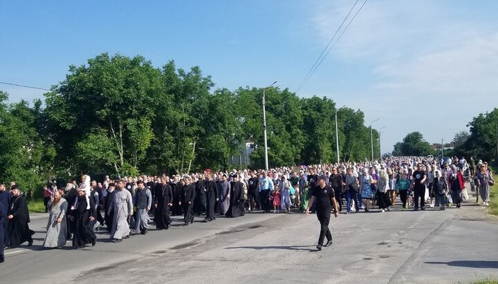 Хресний хід УПЦ до Калинівського хреста, 6.07.21. Фото: СПЖ