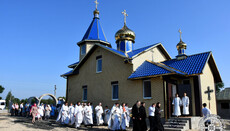 არქიეპისკოპოსმა ნათანაელმა აკურთხა ტაძარი ბრონიცაში