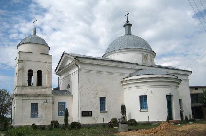 Церковь в честь Архистратига Михаила (1836) в селе Пилиповка