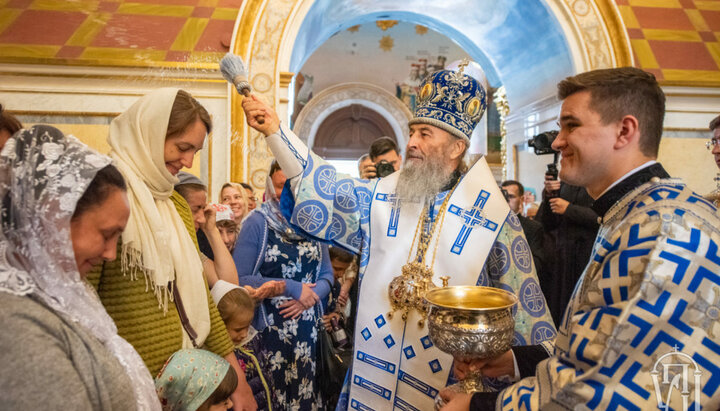 Блаженнейший Онуфрий совершил молебен после Божественной литургии. Фото: news.church.ua