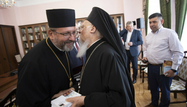 სვიატოსლავ შევჩუკი და პატრიარქი ბართლომე. ფოტო: news.ugcc.ua