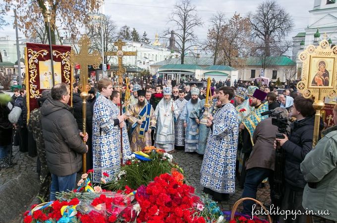 В годовщину вывода войск из Афганистана Предстоятель УПЦ молился о мире и украинских воинах