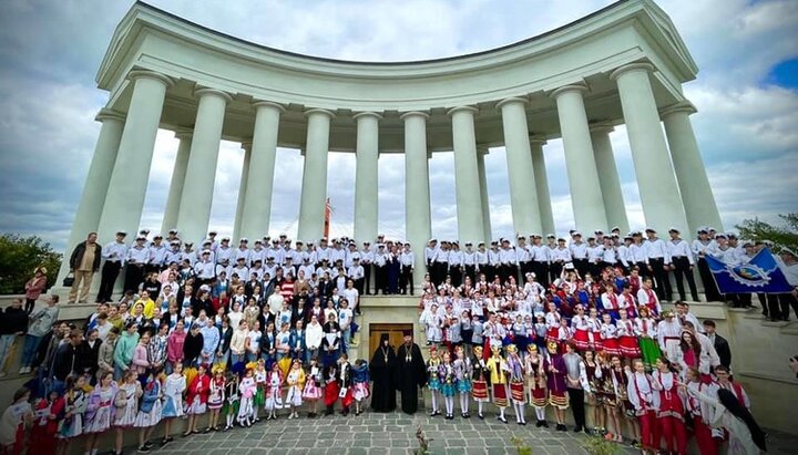 Учасники флешмобу на честь Міжнародного дня миру в Одесі. Фото: facebook-сторінка ігумені Серафими (Шевчик)