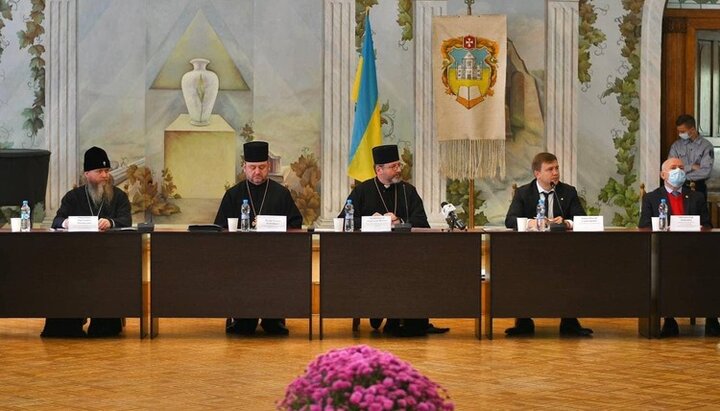 Засідання ВРЦіРО в Рівненській області. Фото: t.me/MykolayDanylevych/