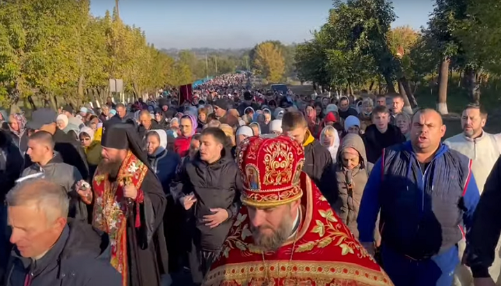 Хресний хід у день пам'яті священномученика Миколая Іскровського. Фото: скріншот відео youtube-каналу Олександрійської єпархії УПЦ.