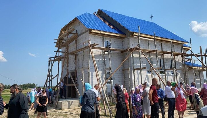 Новий храм УПЦ у Поліському, побудований замість захопленого. Фото: СПЖ