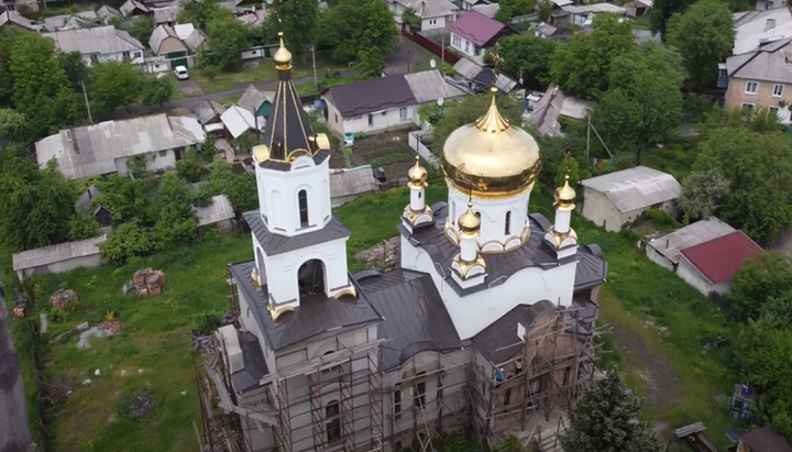 Строящийся храм в честь иконы Пресвятой Богородицы «Казанская» в Белозерском Донецкой области. Фото: скриншот видео Youtube-канала БФ «Фавор».