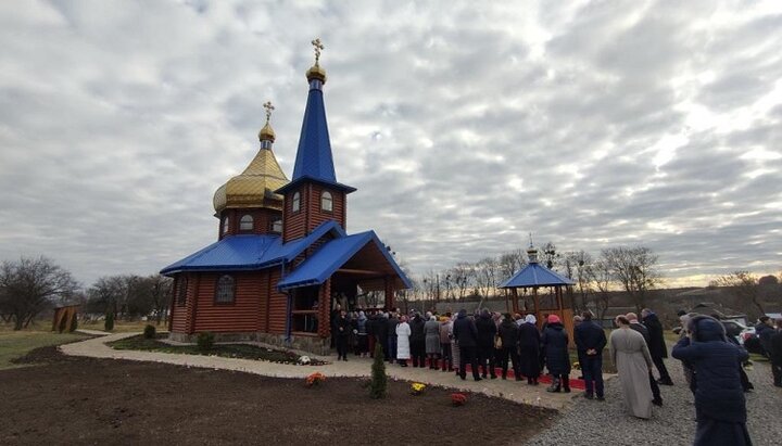 Новий Свято-Михайлівський храм у селі Семидуби Голованівського благочиння. Фото: сторінка Кіровоградської єпархії УПЦ в Facebook.