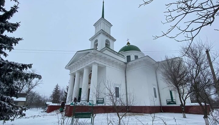 Митрополит Феодосий освятил храм Святой Троицы. Фото: cherkasy.church.ua