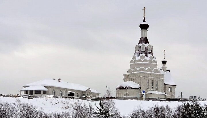 Храмовий комплекс у селищі Краснояр Свердловської області. Фото: ekaterinburg-eparhia.ru