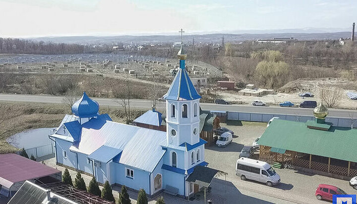 Храм в честь иконы Божией Матери «Всецарица» в селе Ценява. Фото: Дзеркало медia