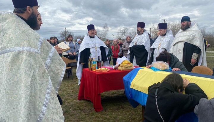 В Одеській єпархії попрощалися із трьома загиблими воїнами