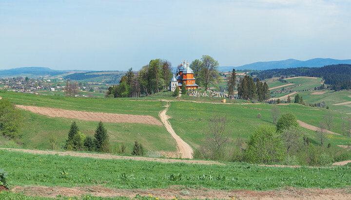 Михаило-Архангельский храм в селе Шандровец. Фото: pravlife.org