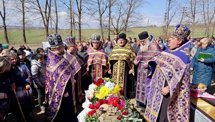 У єпархіях УПЦ відспівали загиблих воїнів