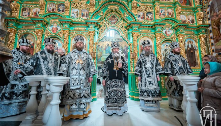 Блаженнейший Митрополит Онуфрий во время Литургии Преждеосвященных Даров в Великую Среду. Фото: news.church.ua