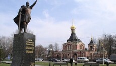 Спрацювали швидко: у храмі Харкова розповіли, як зносили пам’ятник святому