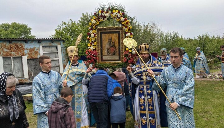 В Нежинской епархии прошел крестный ход в честь Любечской иконы Богородицы