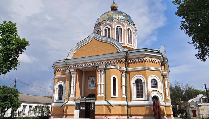 Покровский храм в городе Смела Черкасской епархии. Фото: liveinternet.com