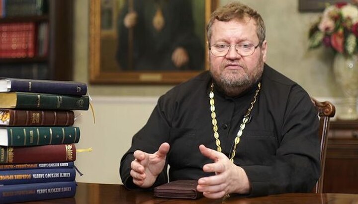 ROC priest: Those who scold Metropolitan Onuphry are ignorant people