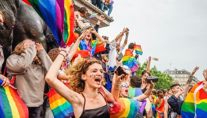 Σλοβενία νομιμοποιεί γάμους ΛΟΑΤΚΙ και υιοθεσίες παιδιών από ομοφυλόφιλους