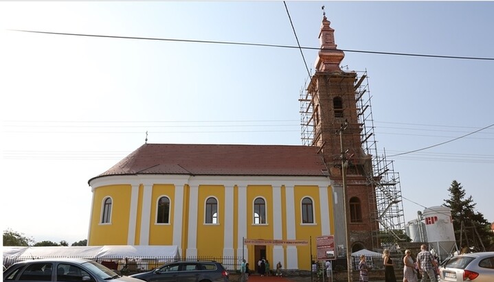 Храм Святой Троицы в Купиново (Сербия). Фото: eparhija-sremska.rs