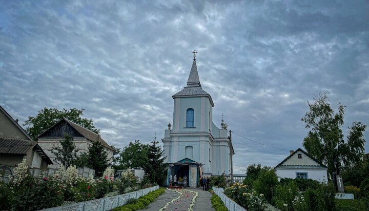 Храм в честь святых апостолов Петра и Павла в Хорове. Фото: пресс-служба Ровенской епархии 