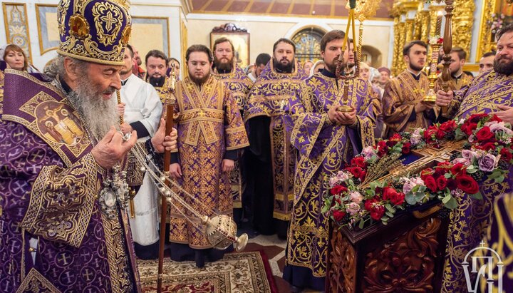 Всенощное бдение в канун Крестовоздвижения. Фото: news.church.ua 