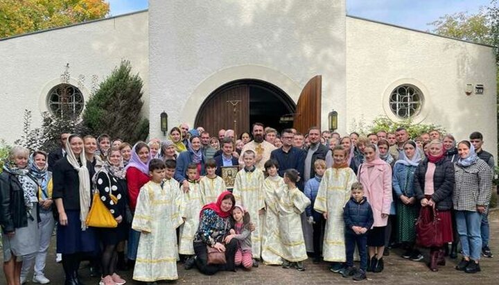 Посещение прихода УПЦ главой Северного округа Берлина. Фото: facebook.com/UkrainianChurchBerlin